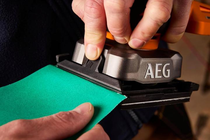 Actual product image AEG Subcompact Brushless Orbital Sander with Vibration Reduction and Dust Extraction (Eccentric grinder)