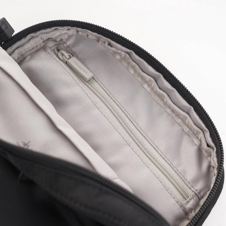 Actual product image Hedgren Rush Small Vertical Crossover RFID