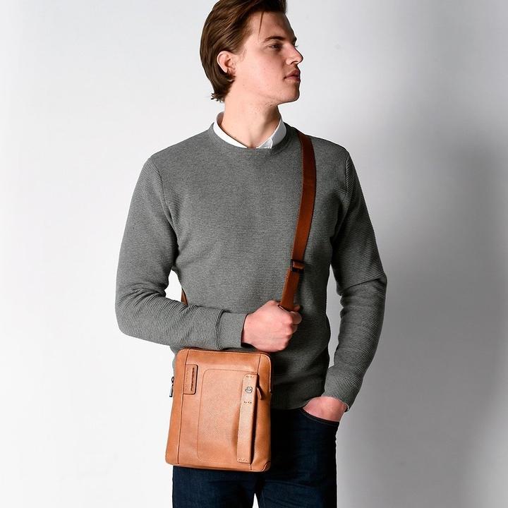 Immagine prodotto Piquadro P15PLUS - Borsa a tracolla con scomparto per iPad®Air/Air2
