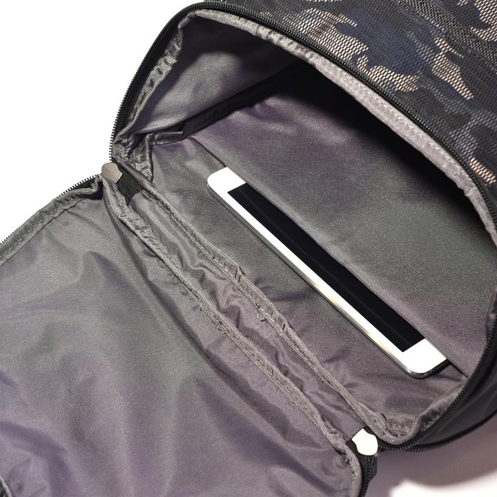 Actual product image Hedgren Bond Large Backpack 15.6" with Rain Cover (21 l)