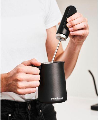 Produktbild Subminimal FlowTip Jugs Black Milchkännchen