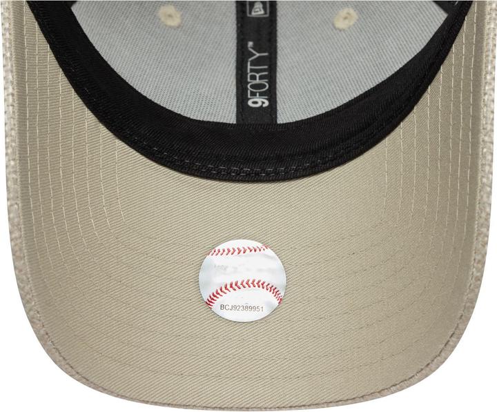 Actual product image New Era 9Forty Damen Cap - Woven New York Yankees Beige