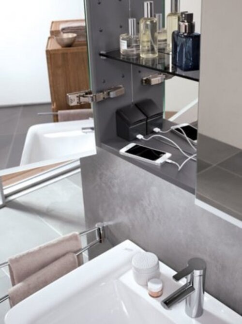 Actual product image Geberit Option Plus spiegelkast led verlichting 3deuren 90x70x15cm