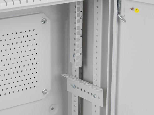 Actual product image Lanberg Nástěnná jednodílná skříň 19", 4U+3U/540x200, (dodávané složené), nízkoprofilová, plné dveřé (10.86 RU, 19 inch rack)