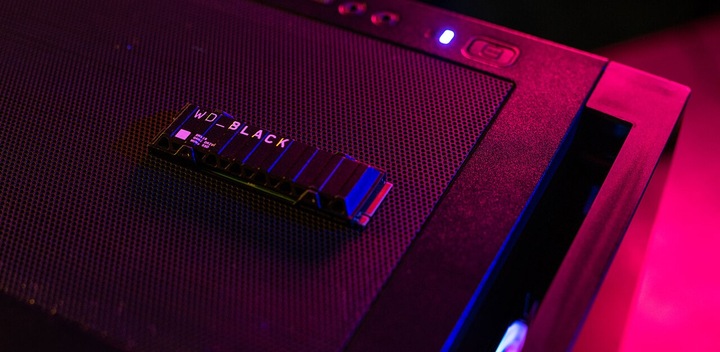 Actual product image WD Black SN850 with heatsink (1000 GB, M.2 2280)