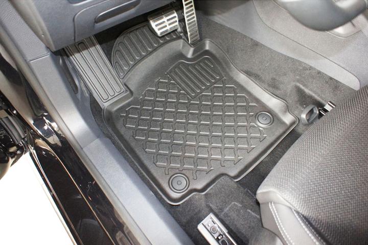 Produktbild Aristar Allwetter Fussmatten für Skoda Octavia / Seat Leon / VW Golf 5 + 6 + Jetta + Scirocco ab 2004 bis 20 (1 Set à 3 Fussmatten)