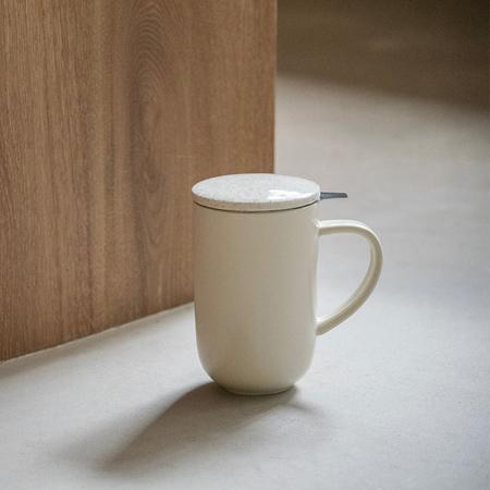 Actual product image Loveramics Pro Tea - 450 ml Cup with Tea Strainer - Beige (450 ml, 1 x)