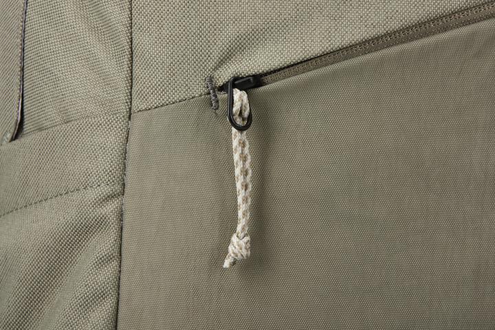 Actual product image Thule TCAM6115 - Vetiver Gray (20 l)