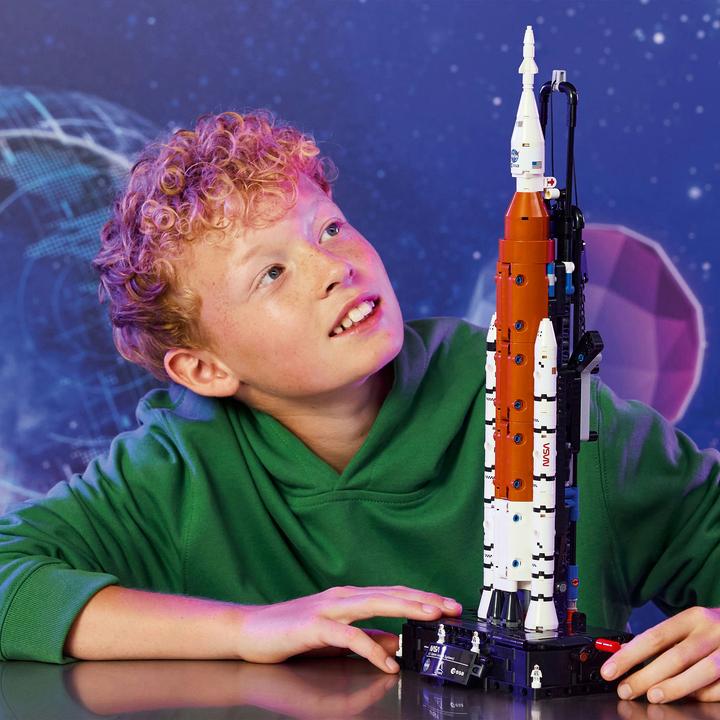 Image du produit LEGO NASA Artemis SLS-Schwerlastrakete (42221, LEGO Technic)