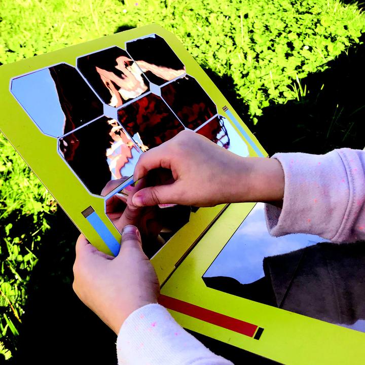 Produktbild Solar Brother SUNCASE Solar Lighter red