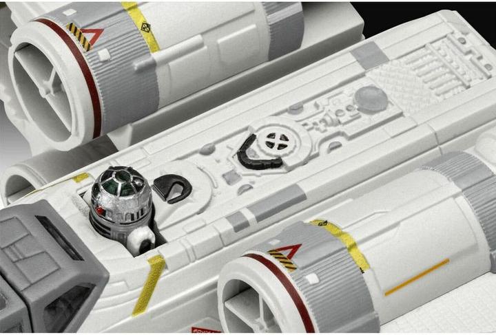 Actual product image Revell Carson Teva's X-Wing Fighter: The Mandalorian