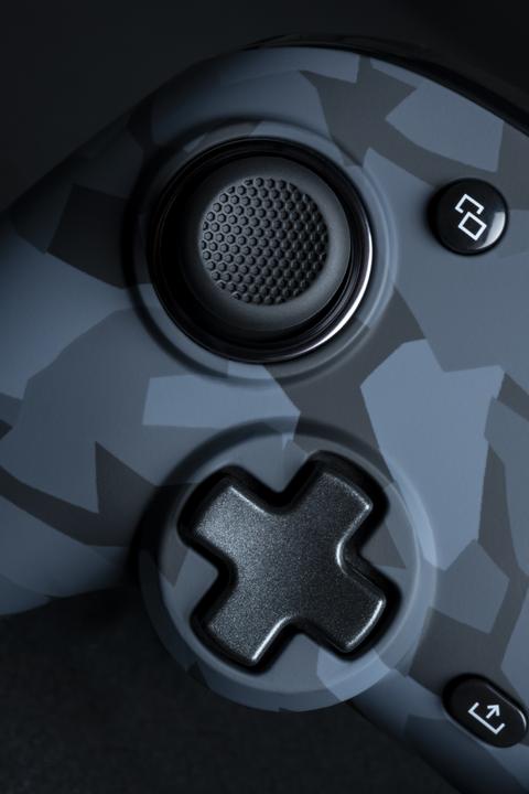 Produktbild Nacon Gaming Pro Compact Controller (PC, Xbox One X, Xbox Series X, Xbox One S, Xbox Series S)