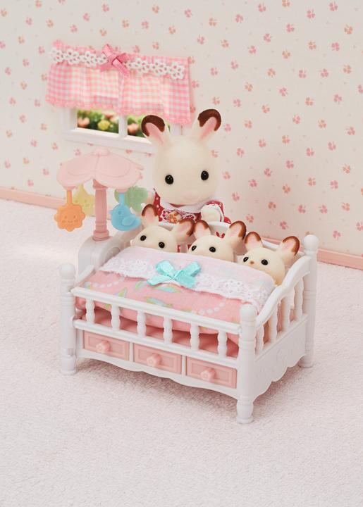 Image du produit Sylvanian Families Lit d'enfant avec mobile