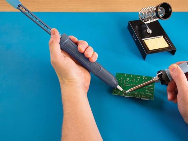 Actual product image Velleman Extra-Powerful Desoldering Pump