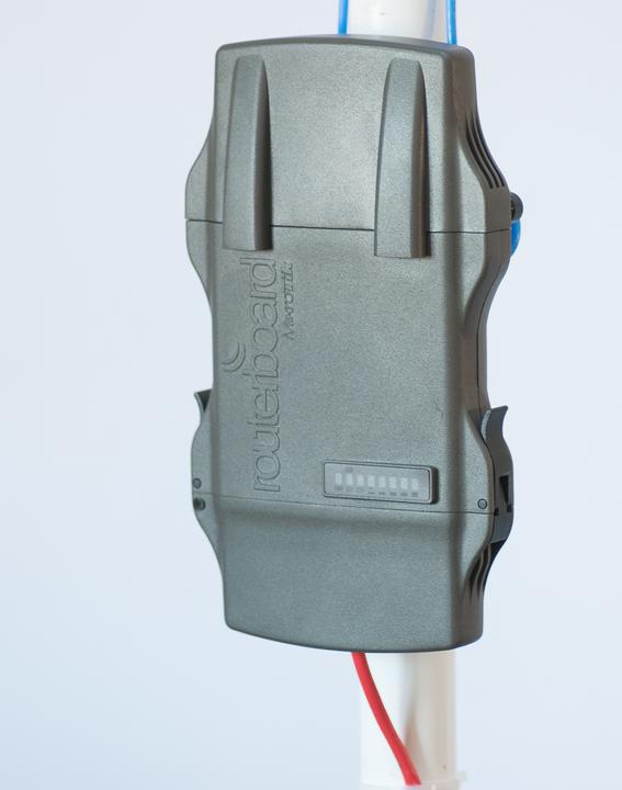 Image du produit MikroTik NetMetal 5SHP, NetMETAL 5 (720MHz CPU, 1xGigabit LAN, 1xSFP cage, 1xUSB, built, in 5G... (1300 Mbit/s)