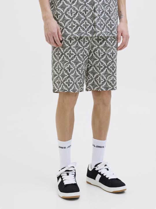 Actual product image Jack & Jones Relaxed Fit Shorts Shorts (M)