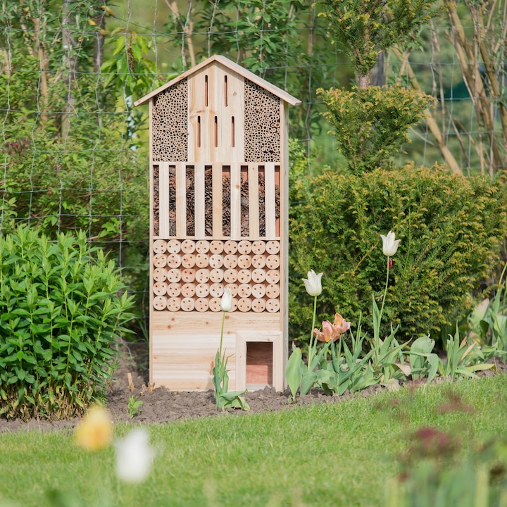 Actual product image Relaxdays Insect Hotel (Ladybirds, Lacewings, Bee, Wild bees, Butterflies)