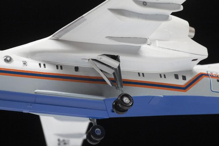 Actual product image 1:144 Beriev Be-200 ES Multi role amph.
