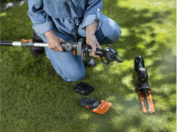 Produktbild Husqvarna Aspire® PS30X-P4A mit Akku und Ladegerät