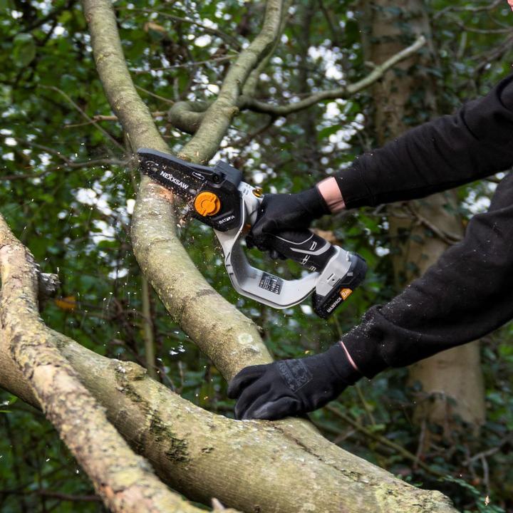 Productafbeelding Batavia Nexxsaw (V3.1) 18V accu éénhandige kettingzaag 6" Met roterende zaagkop en oliepomp (zonder accu (Accu kettingzaag)