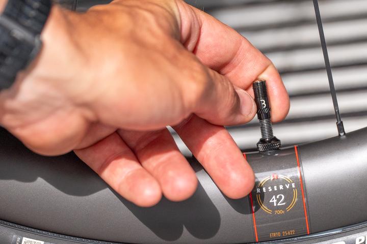 Produktbild BBB Presta CoreCap black, 2 Sück