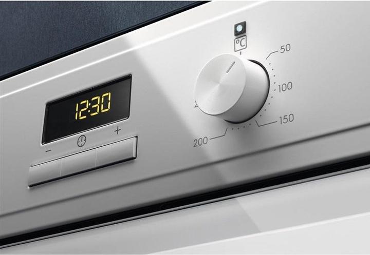 Image du produit Electrolux EOF3H40BW