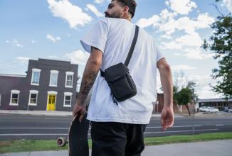 Produktbild Wandrd X1 Cross Body Bag Small Zwart (Kamera Schultertasche, 1 l)