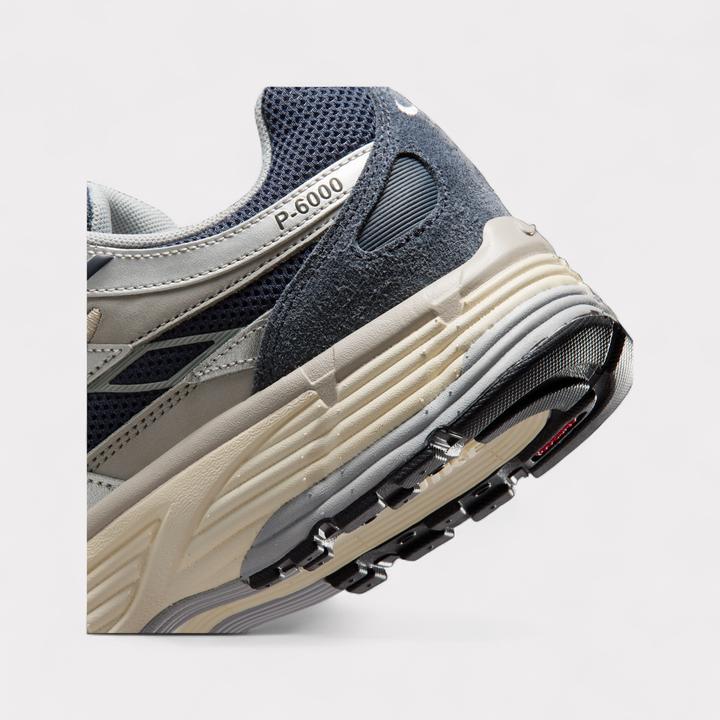 Actual product image Nike P-6000 (42.5)