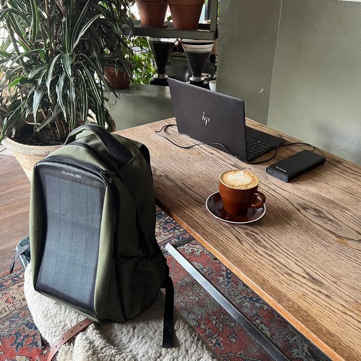 Immagine prodotto Sunslice Zenith - 25L 8W Solar Backpack Green (8 W, 1.10 kg)