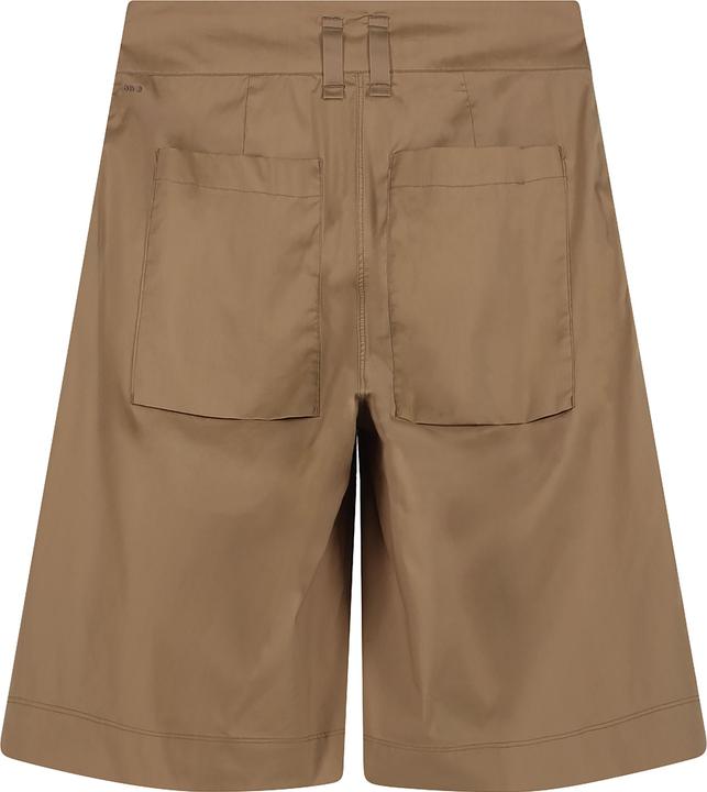 Actual product image Jeanne Baret Lotus Bermuda (Frequency band 38 (2600 MHz))