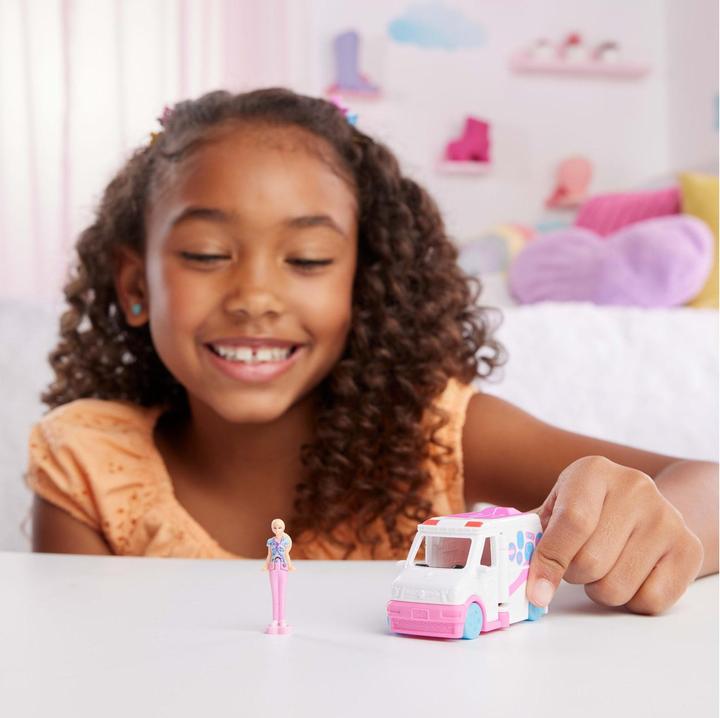 Produktbild Barbie Mini BarbieLand Krankenwagen mit Puppe