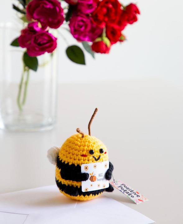 Actual product image I Am Creative Positive Bee (7.50 cm)