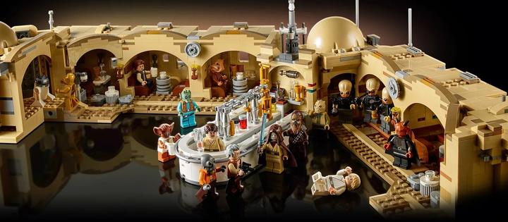 Actual product image LEGO Mos Eisley Cantina (75290, LEGO Rare Sets, LEGO Star Wars)