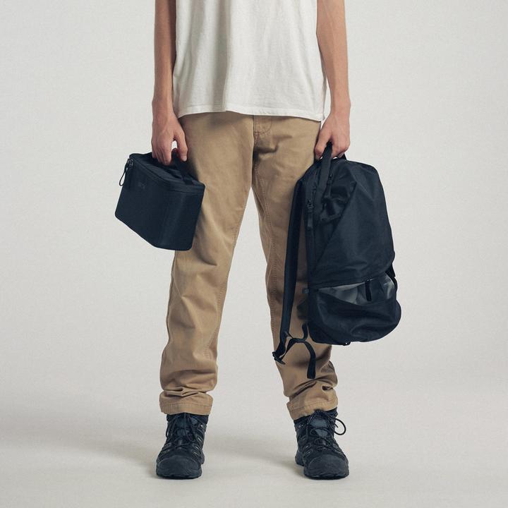Actual product image Urth Arkose Camera Insert (Black) (Camera shoulder bag)