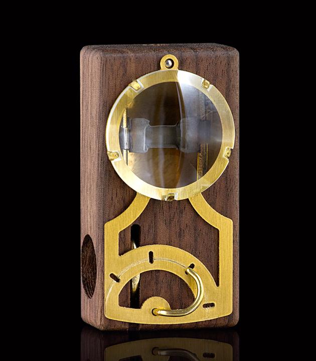 Actual product image Magic Flight Muad Dib Concentrate Vaporizer Walnut