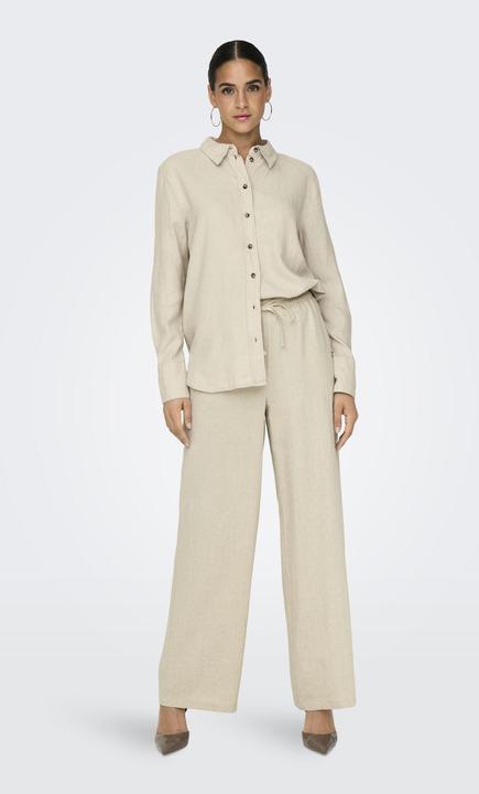Image du produit JdY Coupe décontractée Col de chemise Manches avec bouton Coupe volumineuse des bras Chemise (M)