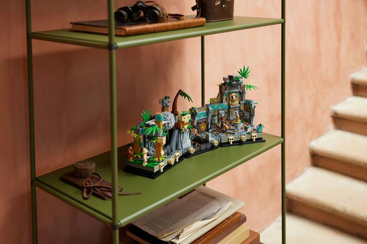 Actual product image LEGO Temple of the Golden Idol (77015, LEGO Indiana Jones)