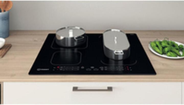 Actual product image Indesit IB 65B60 NE Black Integrated 59 cm Zone Induction Hob 4 Zone(s) (59 cm, Induction hob)