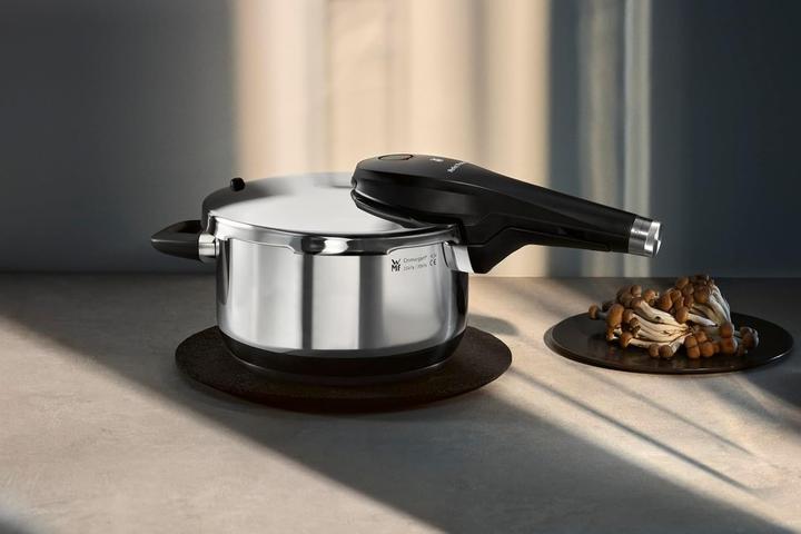 Immagine prodotto WMF Schnellkochtopf 4,5l Dampfkochtopf Perfect Premium Induktion Edelstahl 18/10 (22 cm, Cucina a vapore, Acciaio inossidabile)