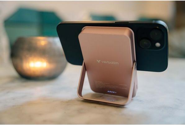 Produktbild Verbatim Charge ‘n’ Go Power Bank with Stand Magnetic Wireless 10000mAh - Pink (10000 mAh, 20 W, 37 Wh)