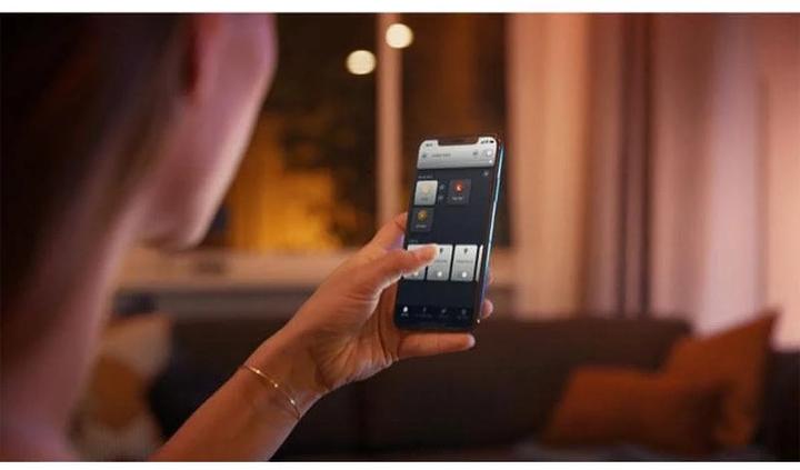 Immagine prodotto Philips Hue Tonalità Bianco Ambiente BT (GU10, 5 W, 350 lm, 1 x, G)