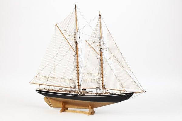 Billing Boats Bluenose II - Coque en bois (428350)