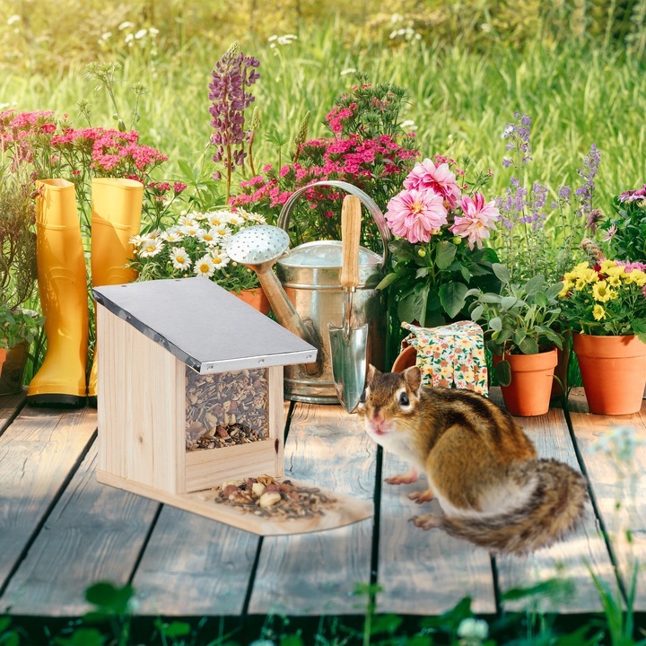 Actual product image Relaxdays Squirrel Feeder with Roof