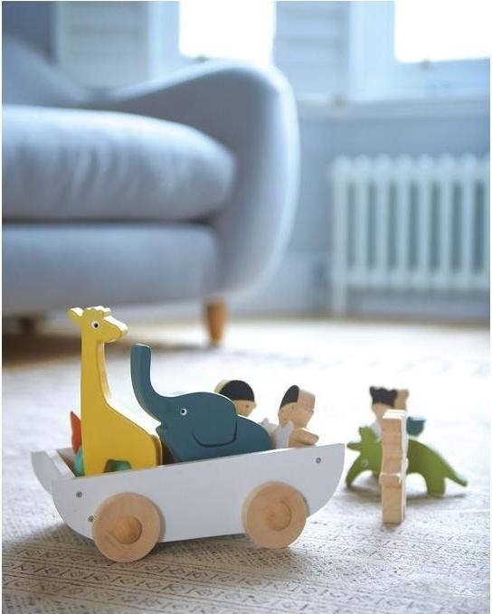 Actual product image Tender Leaf Toys Boat with animals