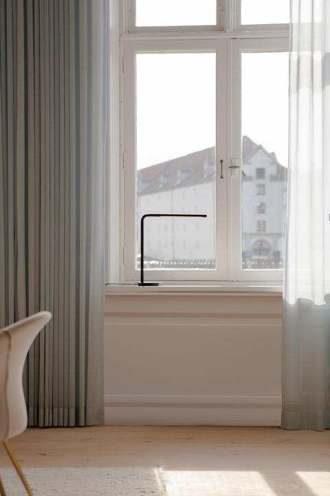 Immagine prodotto Umage Lampada da tavolo Omni Nero (490 lm)