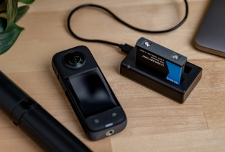Actual product image Newell SDC-USB Zweikanal-Ladegerät für One X3-Akkus für Insta360 (Charger)