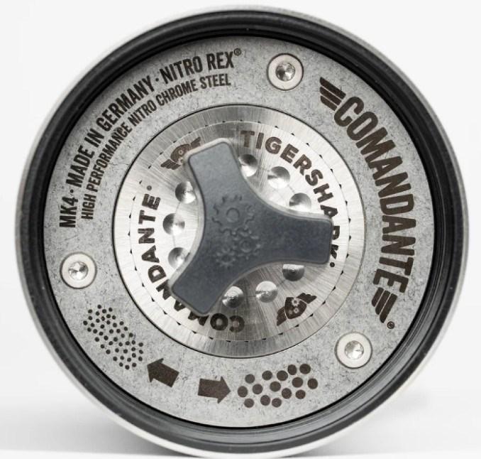 Image du produit Comandante Młynek do kawy C40 MK4 Lab Series Tigershark Stone Washed