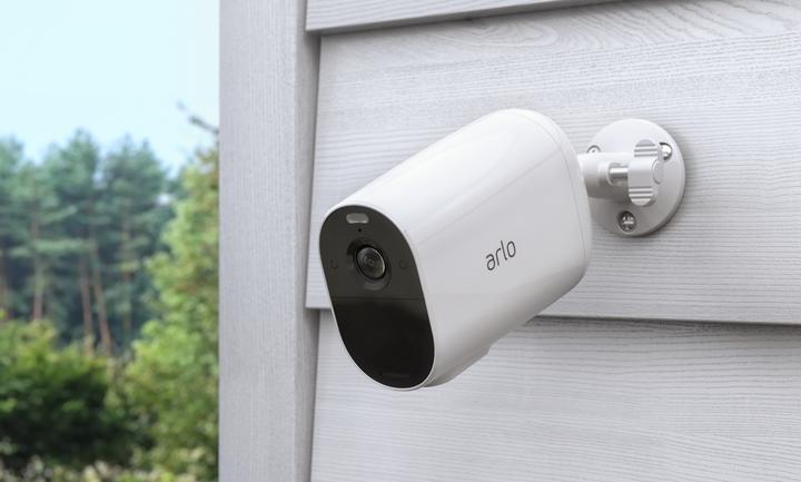 Actual product image Arlo Essential Spotlight, single camera white (1920 x 1080 Pixels)