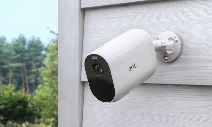 Image du produit Arlo Essential Spotlight Caméra pack de 1 caméra blanc (1920 x 1080 Pixels)