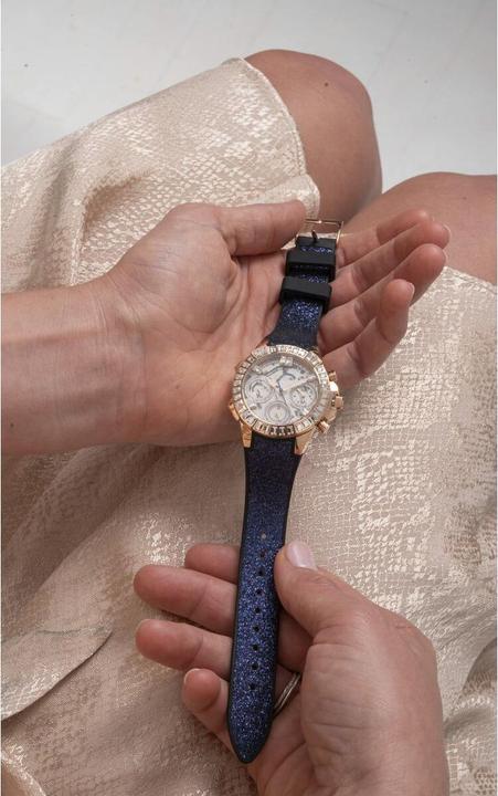 Image du produit Guess Ladies Sport Bombshell GW0313L3 (M) (36 mm)